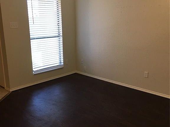 3rd image of 10265 Aurora Dr