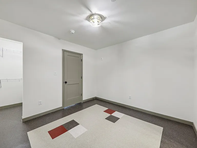 608 Loughborough Ave — Photo 35