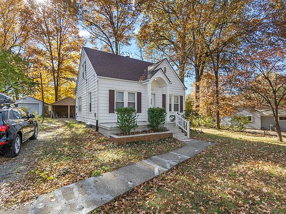 2nd image of 2769 Adeline Ave