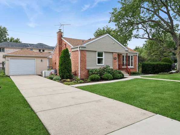 6929 W Madison St, Niles, IL 60714