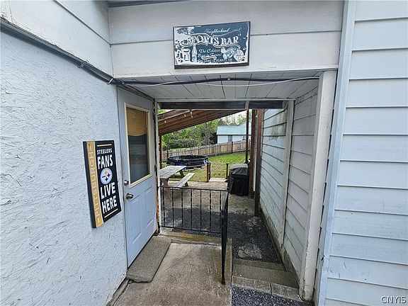 5th image of 5505 River St