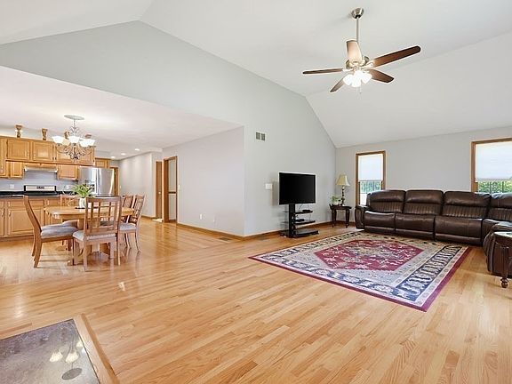 4th image of 88 Andrews Rd