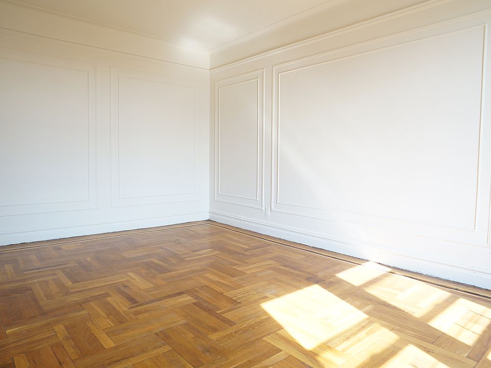 2nd image of 54 W 174th St APT 3H
