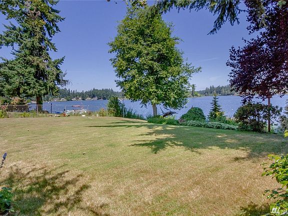 3rd image of 3117 Hilmes Ct SE