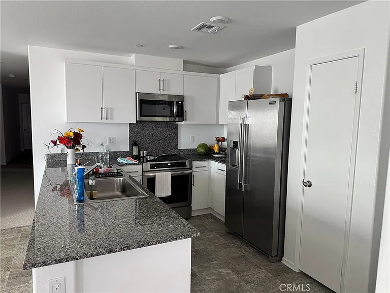 14342 Stetson St — Photo 2