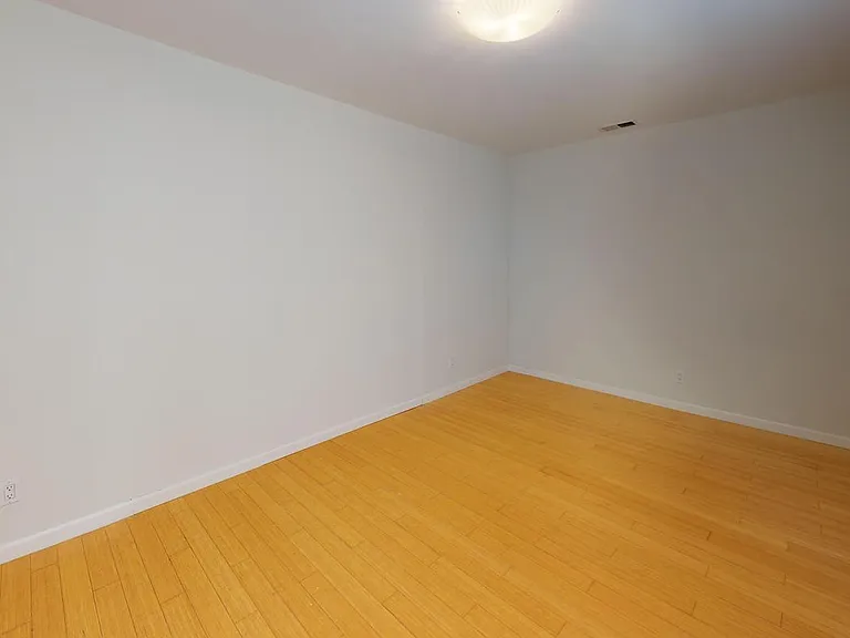 3272 Hannah St — Photo 11