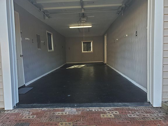 3rd image of 5227 Johnson Ave