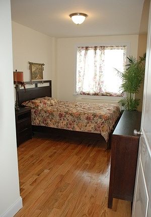5th image of 2012 31st St APT 2E