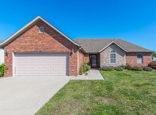 1005 E Lloyd St, Ozark, MO 65721