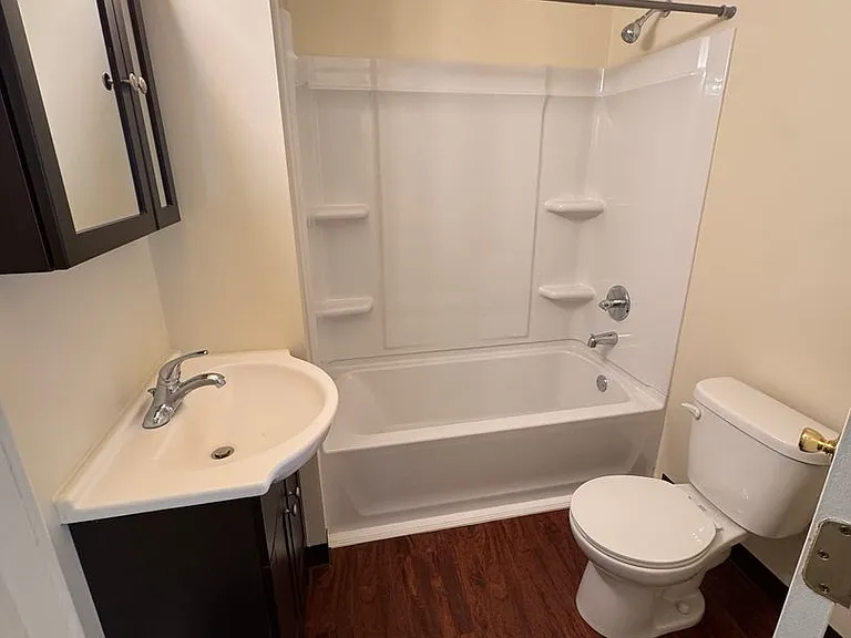 817 Taylor Ave — Photo 9