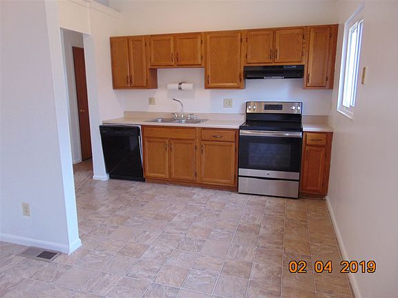 3rd image of 4048 Woodchase Dr