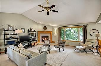 4th image of 1803 9th Street Cir NE