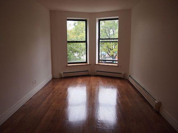 2nd image of 479 Park Pl APT 3A