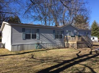 207 Sycamore St, Cowan, TN 37318