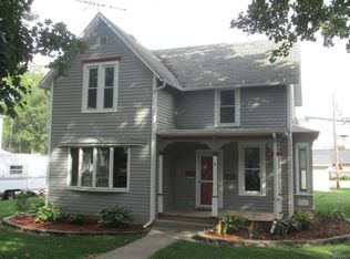 504 5th St, Traer, IA 50675