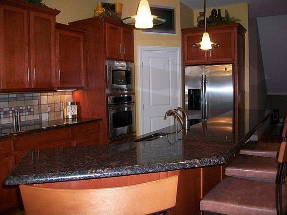 3rd image of 812 Elk Ridge Dr