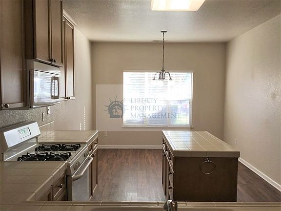 5th image of 1605 Cherrywood Way