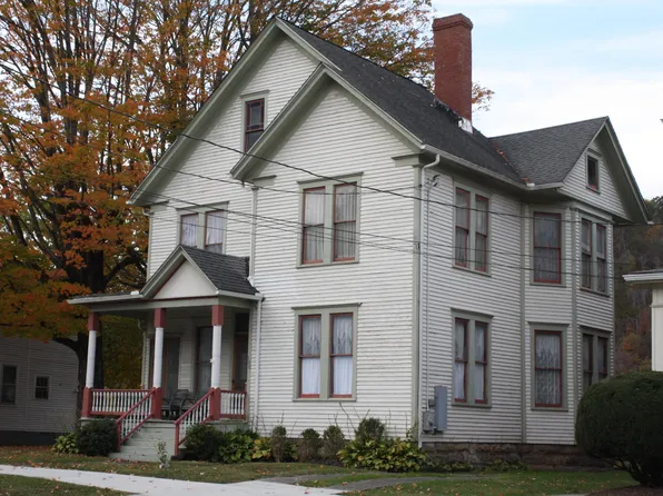 108 Park Ave, Hinton, WV 25951