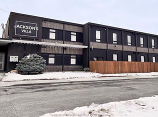 25 Raleigh St #9, Chatham Kent, ON N7M2M6