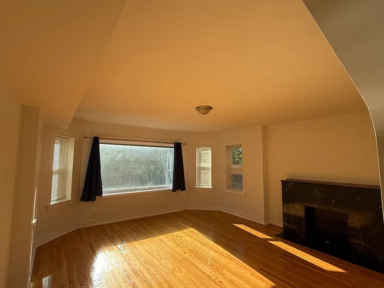 2-8029 S Saint Lawrence Ave #2 — Photo 4