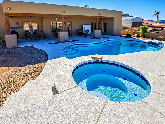 3rd image of 3097 Oro Grande Blvd