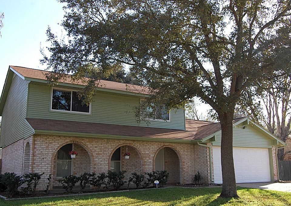 1st image of 19319 Wood Village Ln