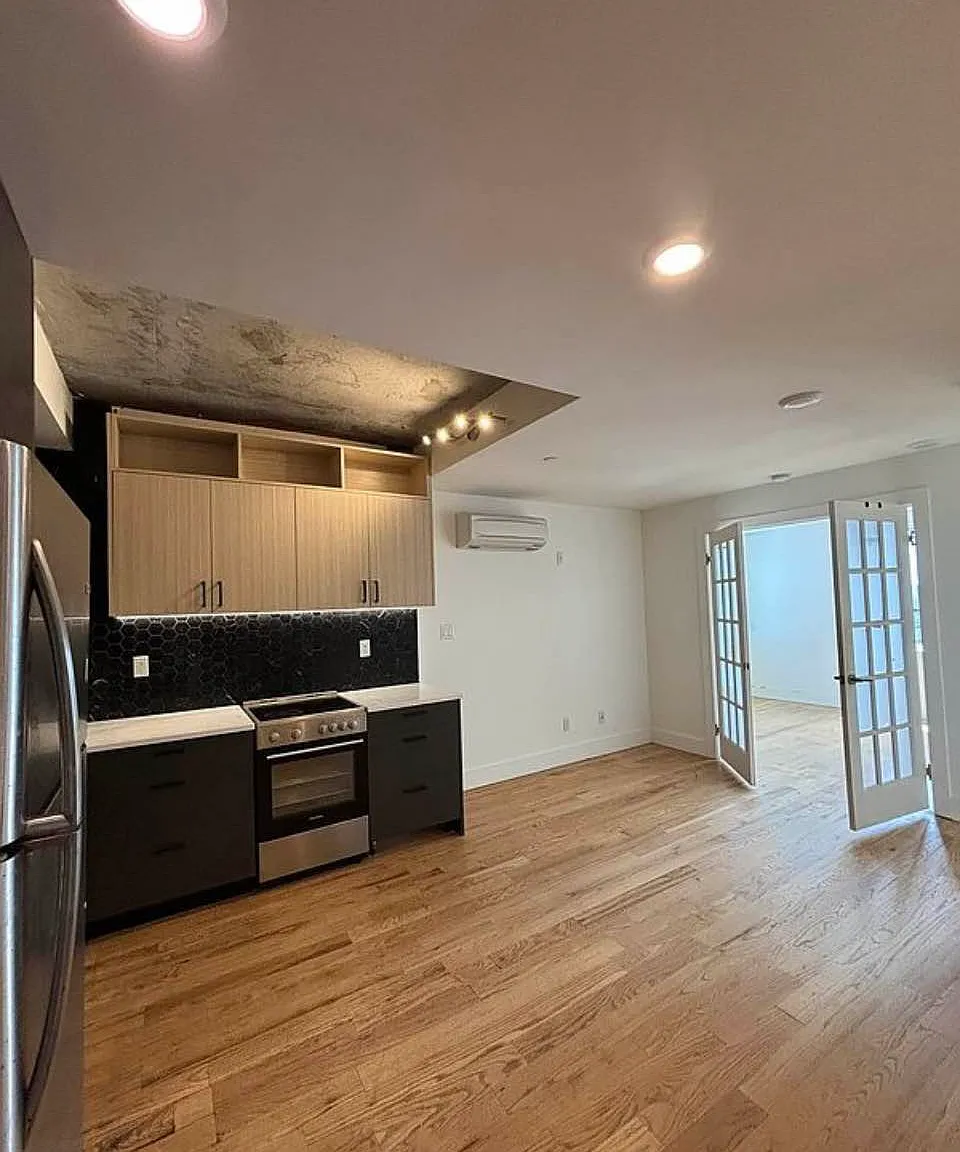 200 Linden Boulevard — Photo 3