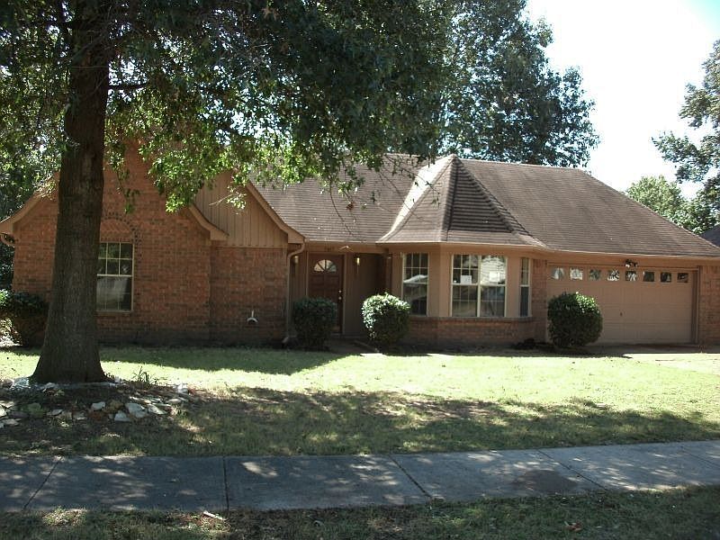 1st image of 7457 Germanshire Ln