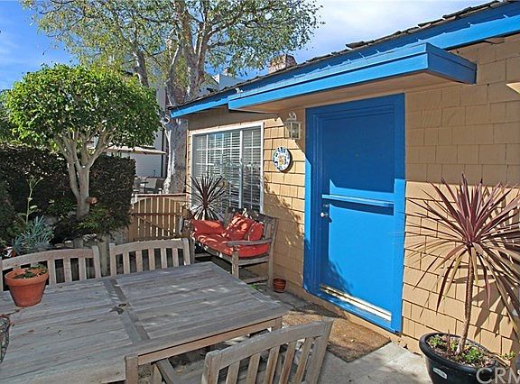 Dutch door entry to front cottage