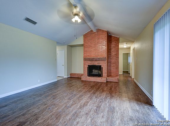 3rd image of 3533 Cliffside Dr