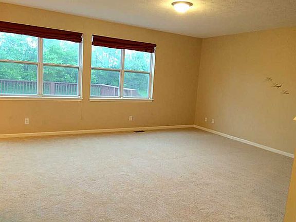 4th image of 316 Dogwood Dr