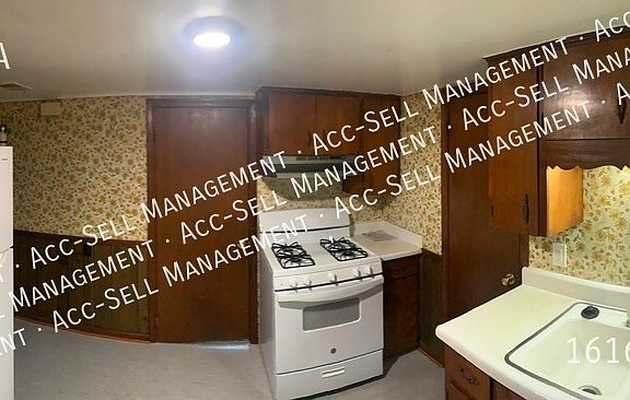 3rd image of 519 11th St NW #2