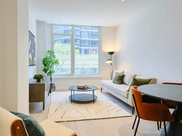 1026 3rd Ave, New York, NY