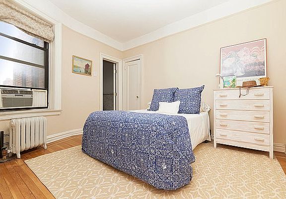 5th image of 333 E 80th St APT 4C