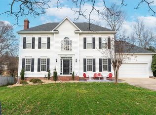 214 Pond View Ln, Fort Mill, SC 29715