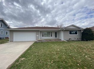 826 S 8th St, Albion, NE 68620