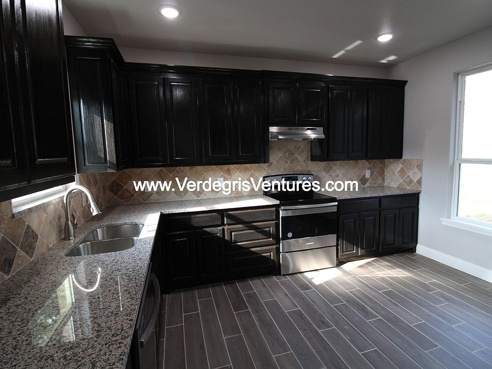 1st image of 708 W Trammell Ave