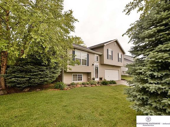 2nd image of 16103 Cherrywood St