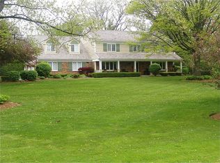 1968 Prestwick Dr, Inverness, IL 60067