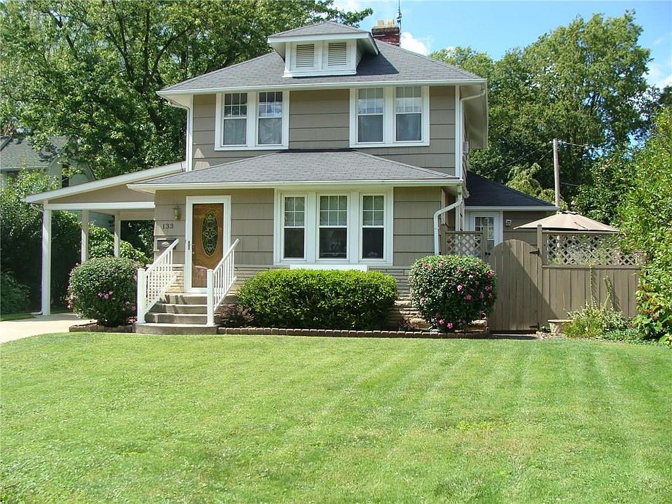 1st image of 133 E 1st St