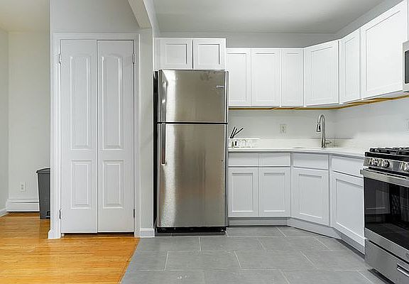 5th image of 1594 Nostrand Ave APT 1