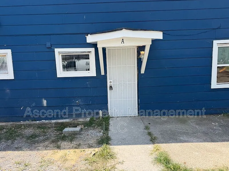 1 bed, 1.0 bath, $1,100 — Photo 2