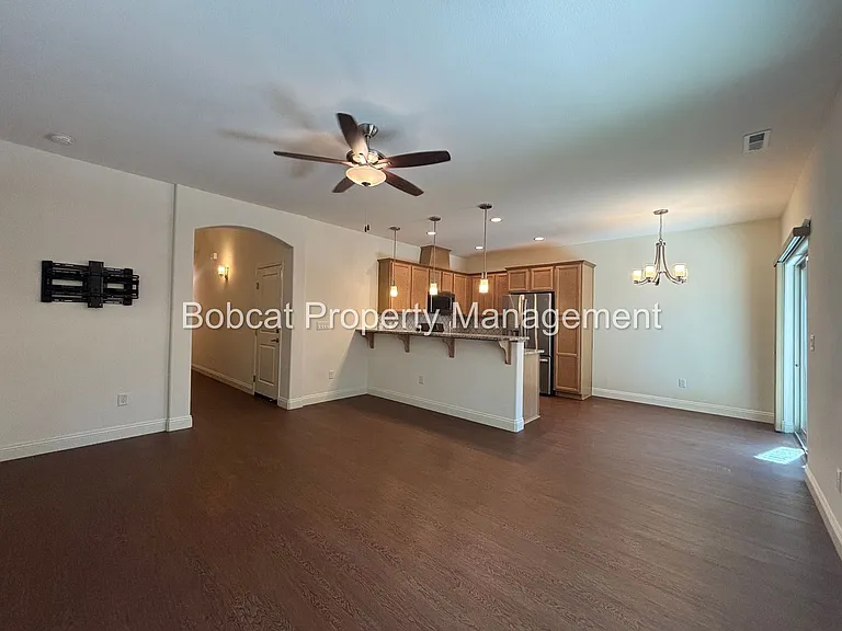1312 Saltern Dr — Photo 8
