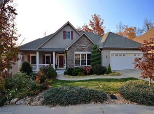 38 Dakota Ct, Hendersonville, NC 28791