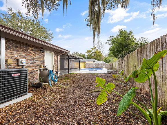 5th image of 2780 Connie Cir