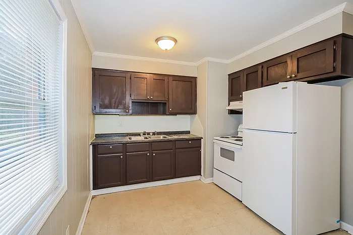 3 bed, 1.5 bath, 1260 sqft, $1,345 — Photo 4