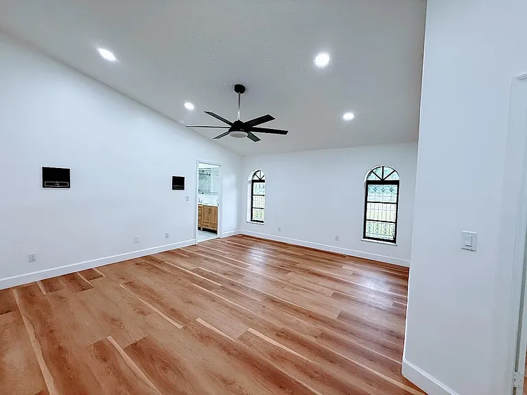 465 SE Naranja Ave — Photo 35