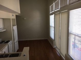 326 E 6th St, Des Moines, IA 50309