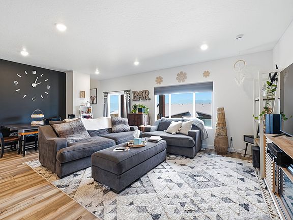 4th image of 2367 N Wildwood Ln E #209