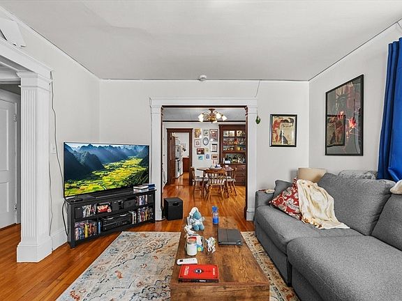 3rd image of 38-40 Pequossette St